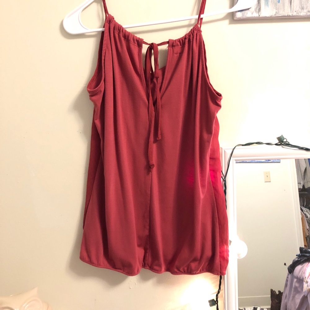 Tank - Picture 2 of 2